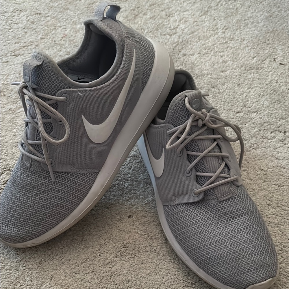 Nike Womens Roche 2 Gray Running Shoes size 10